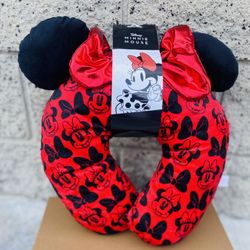 Minnie  mouse travel pillow