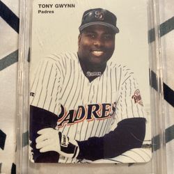 Vintage Tony Gwynn Baseball Card