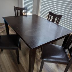 Wooden Dining Table w/ 4 Chairs 48x36