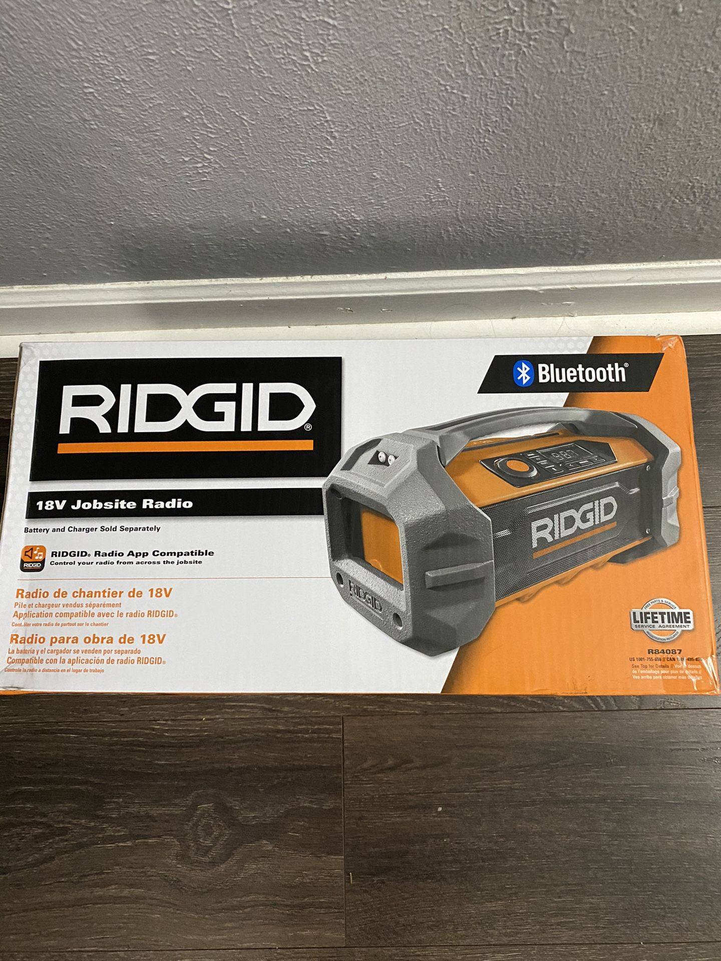 Job site radio