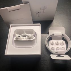 Bluetooth Wireless Earbuds (2nd Generation, USB-C) 