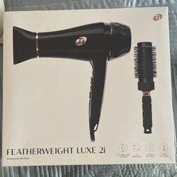 NEW IN BOX : T3 Featherweight Luxe 2i Professional Hair Dryer Model 73870Black With Rose Gold. 