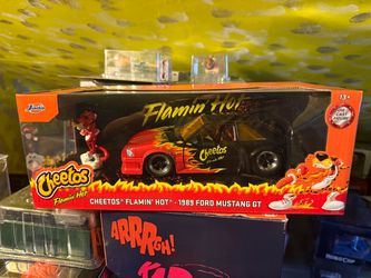 Jada Cheetos Flaming Hot  1989 Ford Mustang GT & Die- Cast Figure Set