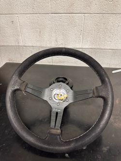 Quick release steering wheel
