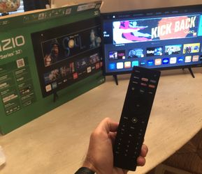 Vizio 32” D Series Smart TV HD TV 720p