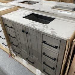 Bathroom vanity cabinet 42” full mango Quartz top with sink