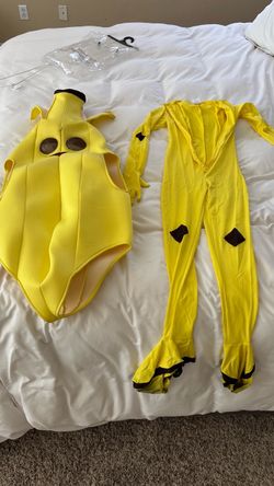 Fortnite Peely Banana Halloween Costume- Size boys M