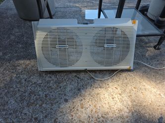 Holmes Double window fan