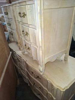 Bedroom set French provincial vintage
