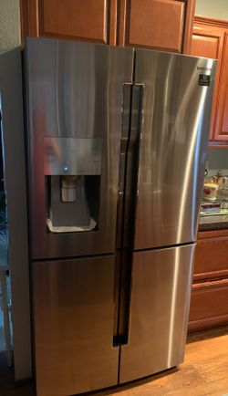 Samsung 4 door refrigerator