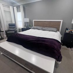 King Bed With Storage