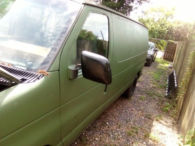 Fan Needs A Transmission Has A Brand New Windshield The Transmission Doesn't Go Into Third Gear Just First And Second It's Got A 306