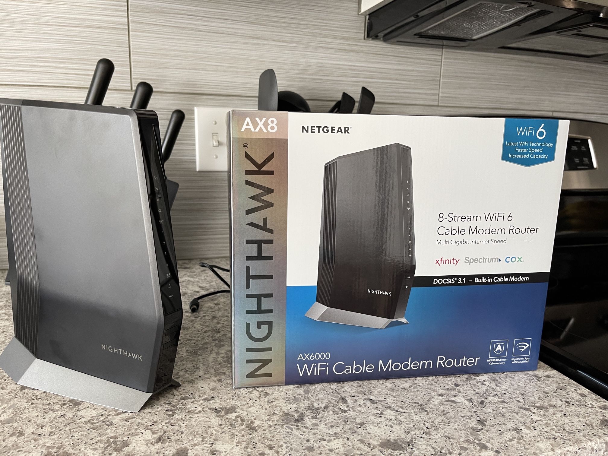 NETGEAR - Nighthawk AX6000 Wi-Fi 6 Router with DOCIS 3.1 Cable Modem