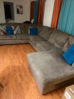 Large taupe Fabric Sectional Sofa with Chaise