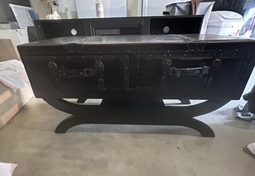 Coffee Table w/ Drawers