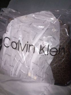 Clevin Klein purse