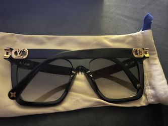 Mens Louis Vuitton LV Authentic Sunglasses for Sale in Seagoville, TX -  OfferUp
