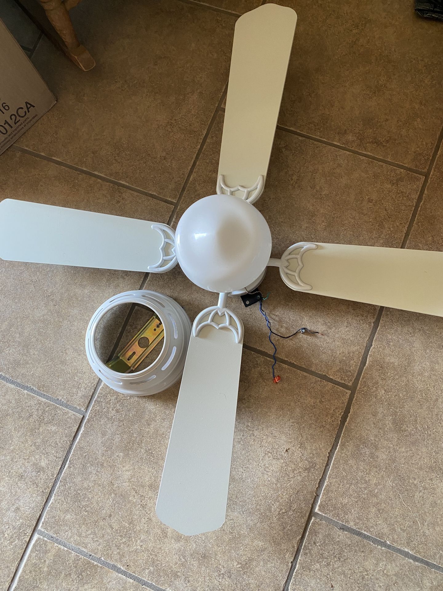 Mainstays 42" Hugger Metal Indoor Ceiling Fan with Single Light, White, 4 Blades, LED Bulb, Reversible