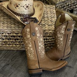 Botas Y Sombrero Vaquero