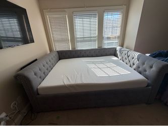 Queen Size Day bed with mattress