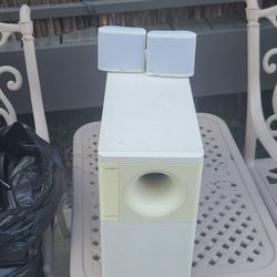 Bose Acoustimass 5 Series II System White Speakers

