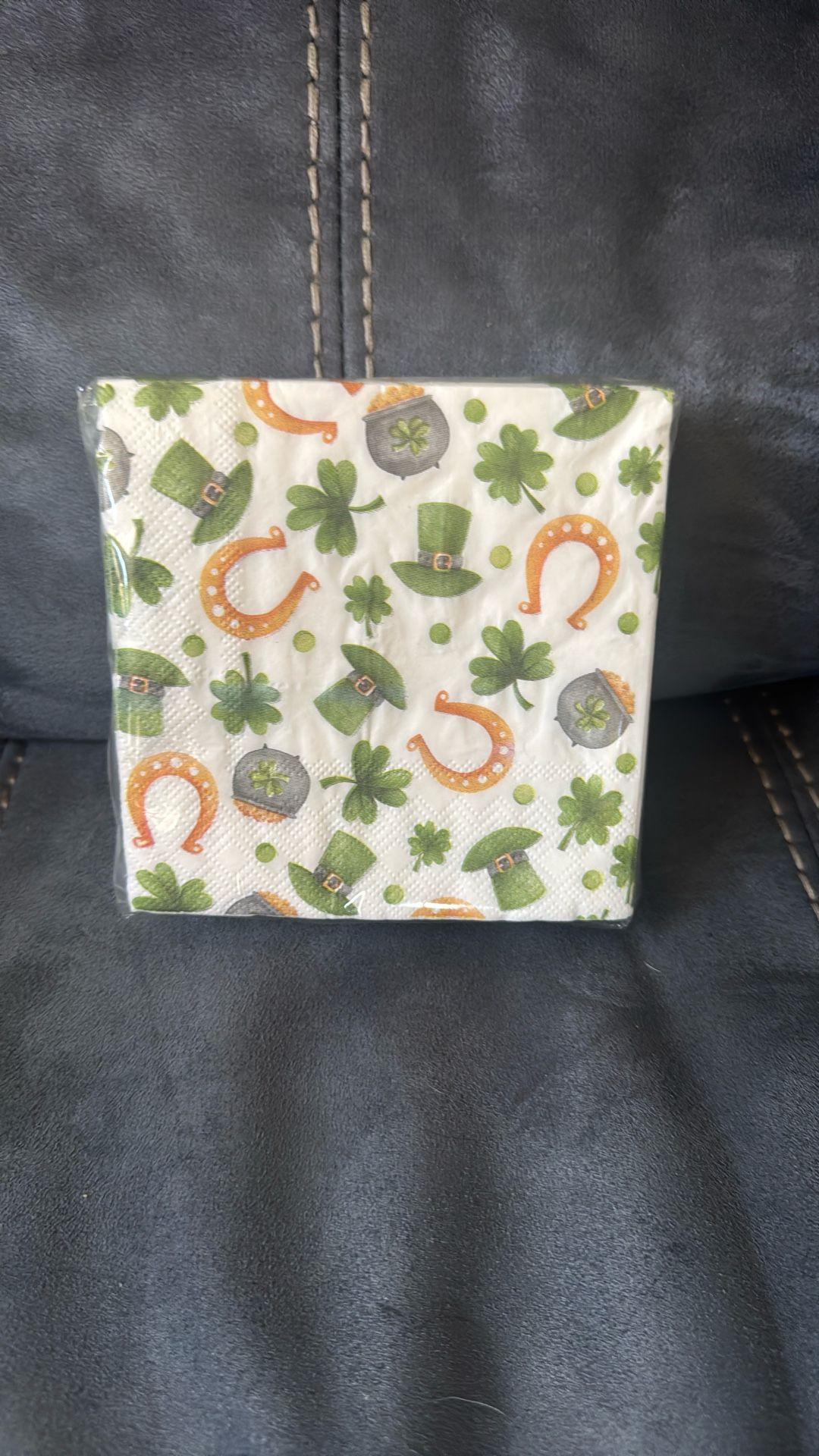 New Sealed Eccolo St. Patrick’s Day 40 Piece Beverage Napkins Shamrock