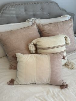 Throw Pillow And Blanket Set, Optional Lamp