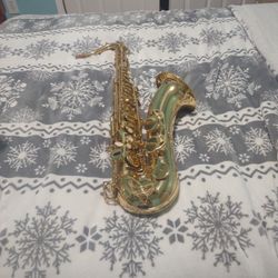 Tenor Saxophone (JUST 450$!!)