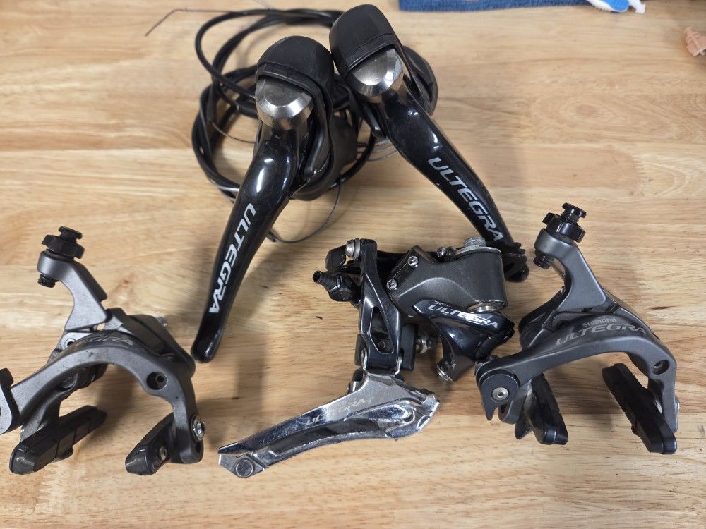 Ultegra 11spd Groupset. Mechanical