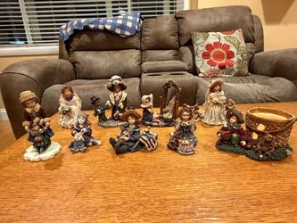 Yesterdayโs Child Figurine Collection โ 9-Piece Lot