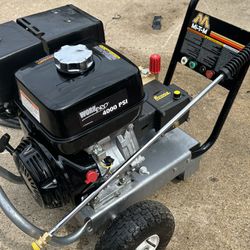 Pressure Washer MI-T-M Commercial /Work Pro4000psi Gas Cold Water New Pump More Big /Honda GX390 Engine Good Condition / 4400 Psi