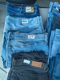 Men's jeans for sale/Jeans para hombre a la venta