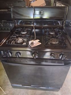 Black 4-Burner Gas Range Stove