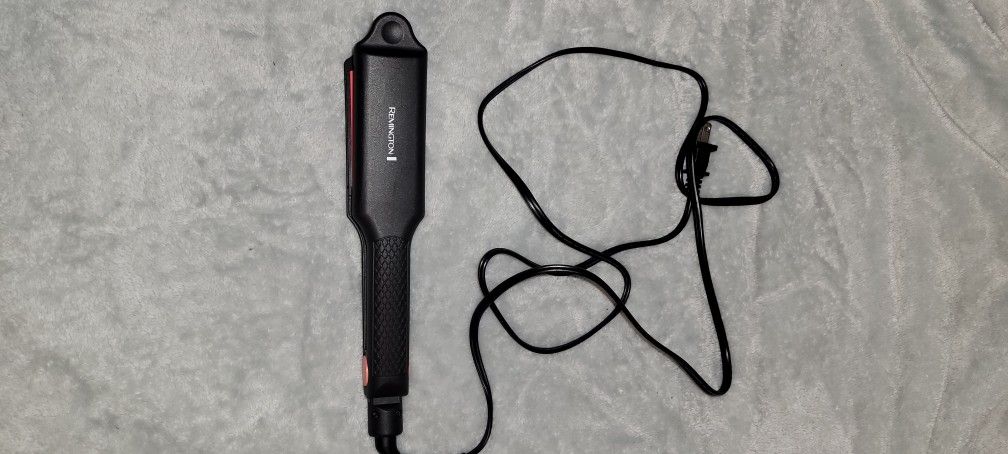 Remington Hair Straightener 2" Black/Pink FREE