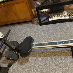 Avari  Fitness Easy  Glide Rower 