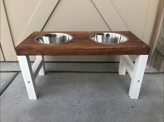 Wood Raised Dog feeders w/ Bowls