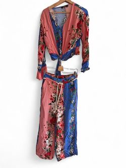 Mamo pink and blue floral print wrap set with top and pants, size small