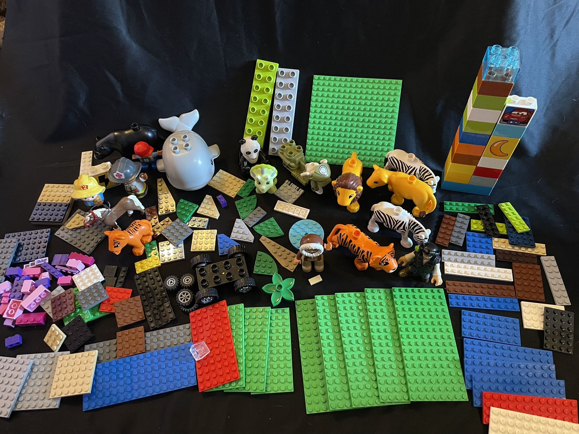Lego random set- mixed sizes- people, animals, flat boards, mixed colors LOTI