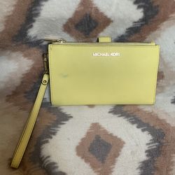 New Michael Kors Jet Set Travel Double Zip Wallet Leather Phone Yellow