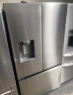 Samsung French Door Fridge – Stainless, Ice/Water Dispenser