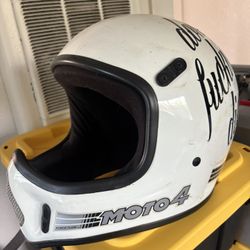 Bell MOTO4 Helmet