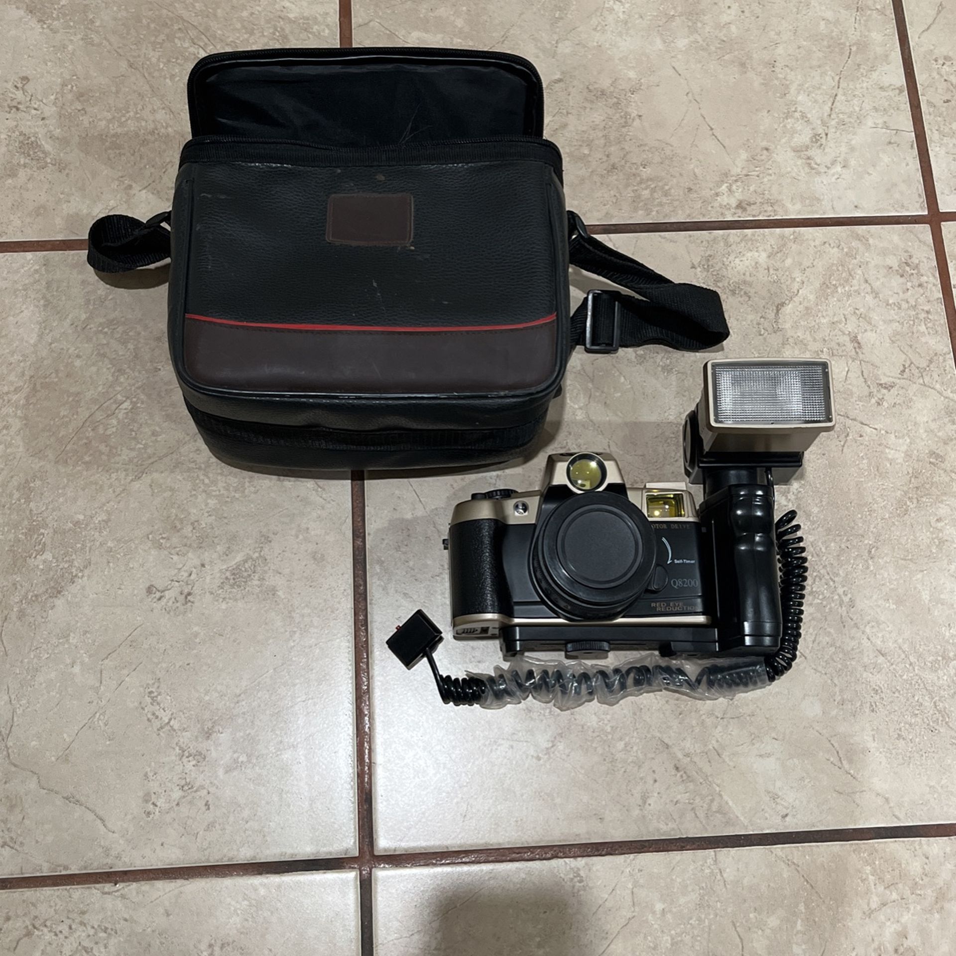 Canon Q8200 Motor Drive Film Camera With Flash
