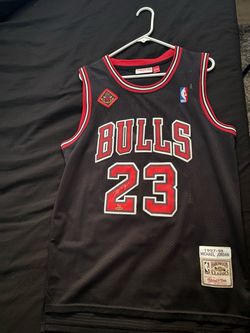 Mitchell & Ness Michael Jordan Bulls 1997-98 Jersey