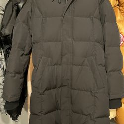 Aritzia TNA Golden Parka Black Size Small 