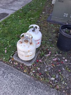 Propane Tanks – Set of 2