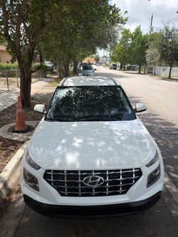 Hyundai Venue White SUV