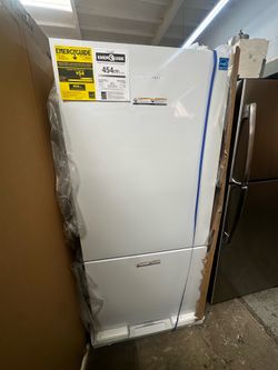 White Fisher &Paykel Refrigerator with Bottom Freezer