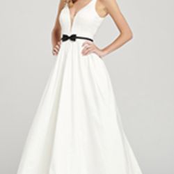New With Tags Size 20 Mon Cheri Wedding Gown $179