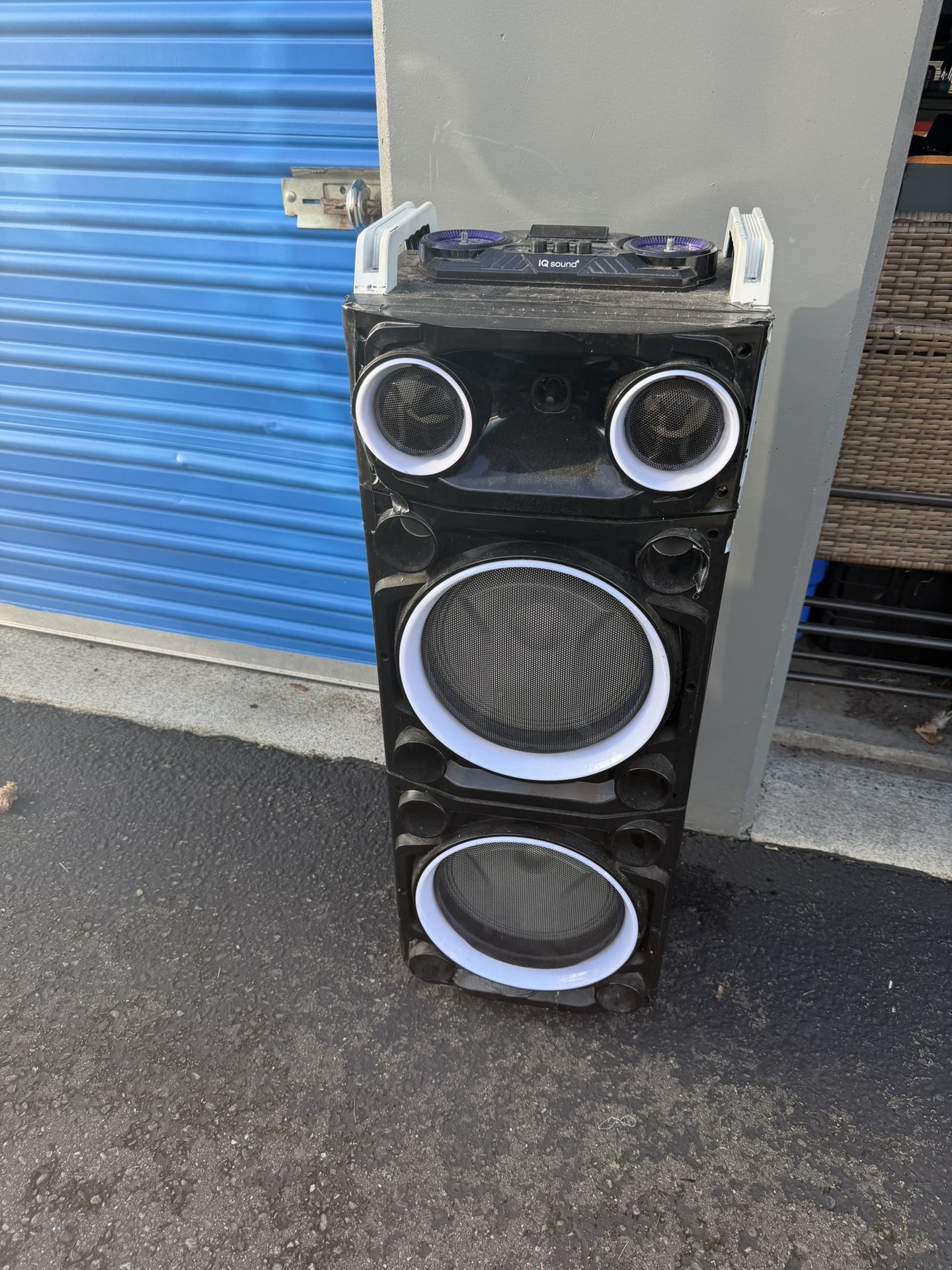 Party speaker 2x10” led lights Bluetooth usb sd card.