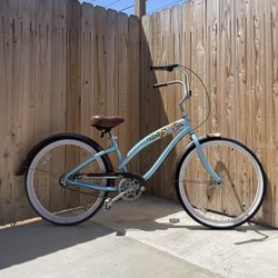 26 Inch Nirve Woman’s 3 Speed Beach Cruiser Ready To Go 200 Dollars or Best Offer Pick Up Only Open To Trades